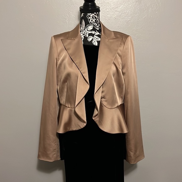 BCBGMAXARIA Satin Peplum Blazer - Picture 10 of 12
